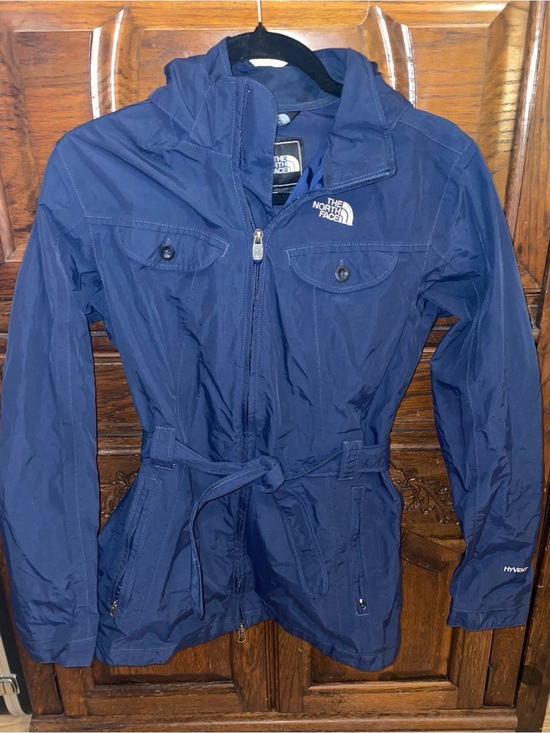 The North Face Jackets & Blazers - The North Face Womens Navy Lightweight Belted Packable Hooded Rain Jacket medium